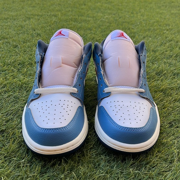 Air Jordan 1 Low SE - Picture 2 of 5